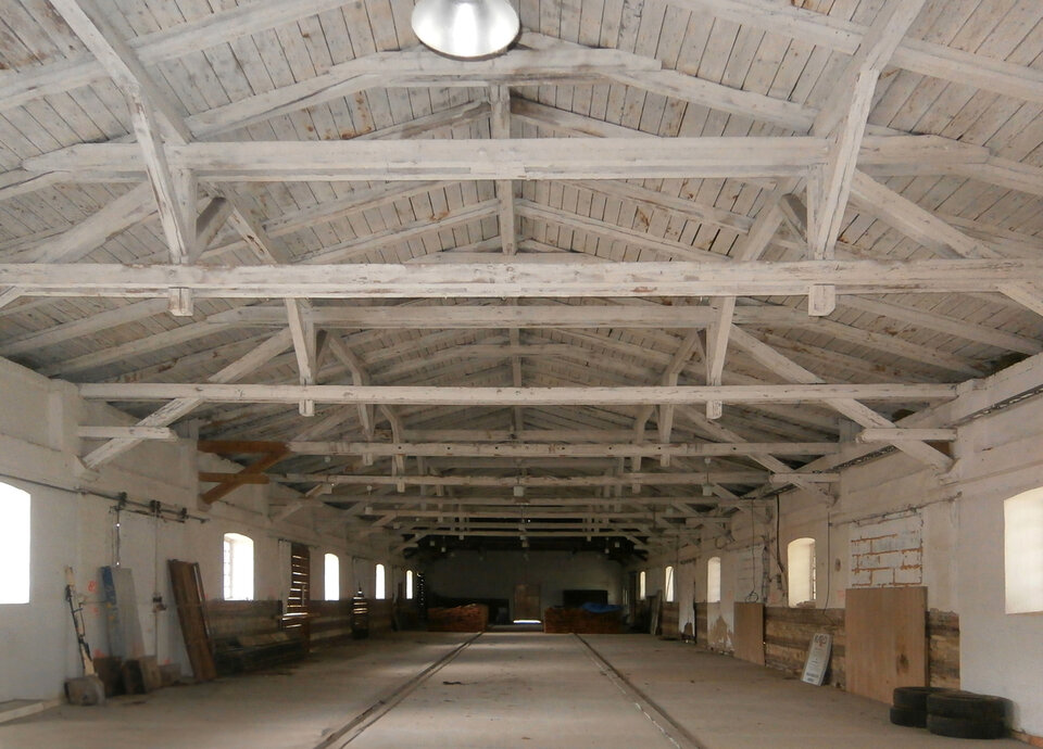 KARLÍNSKÉ NÁDRAŘÍ